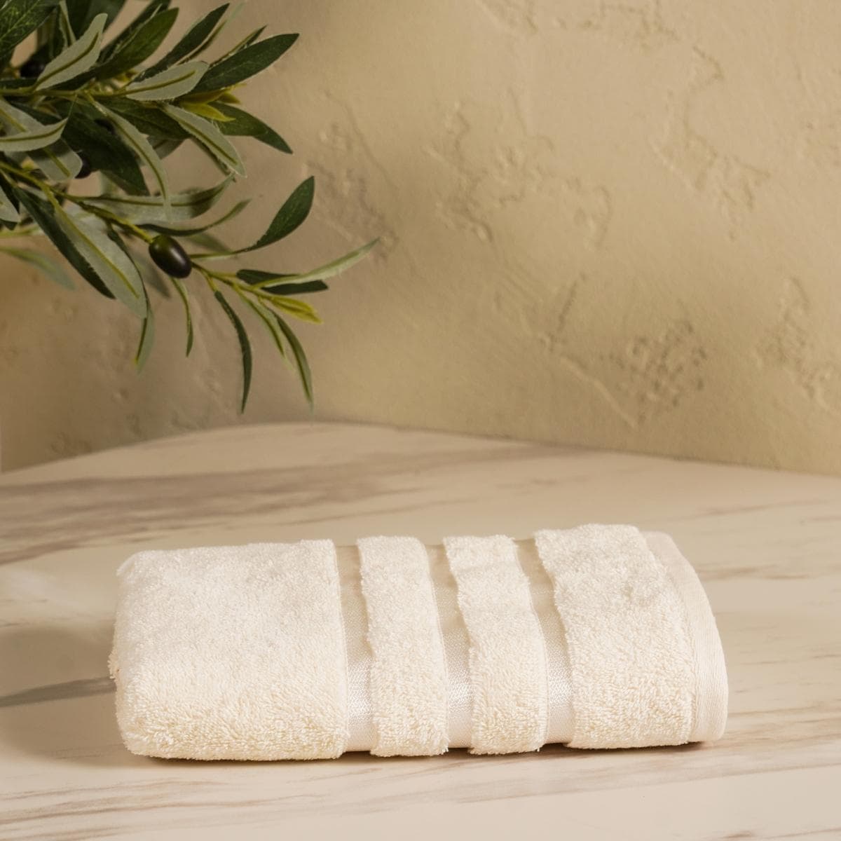 منشفة يد سادة لايف ستايل كريمي 50×100 سم