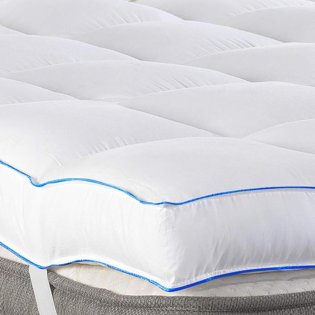 Quilted Mattress Topper 200 x 200 Cm