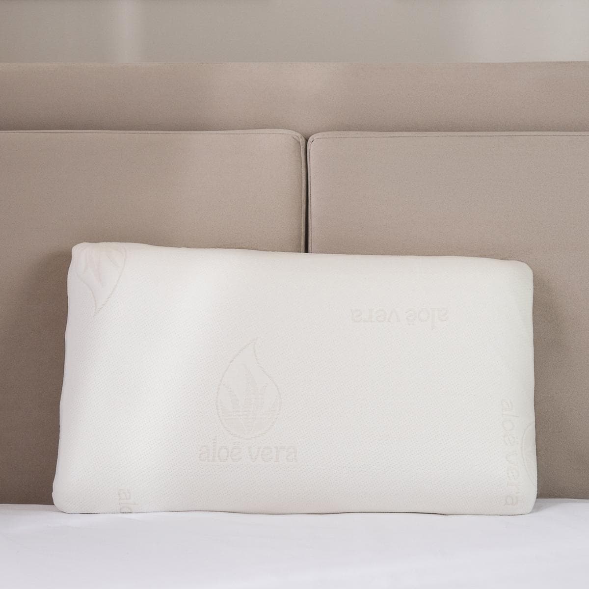 Standard Memory Foam Pillow 67 x 40 Cm