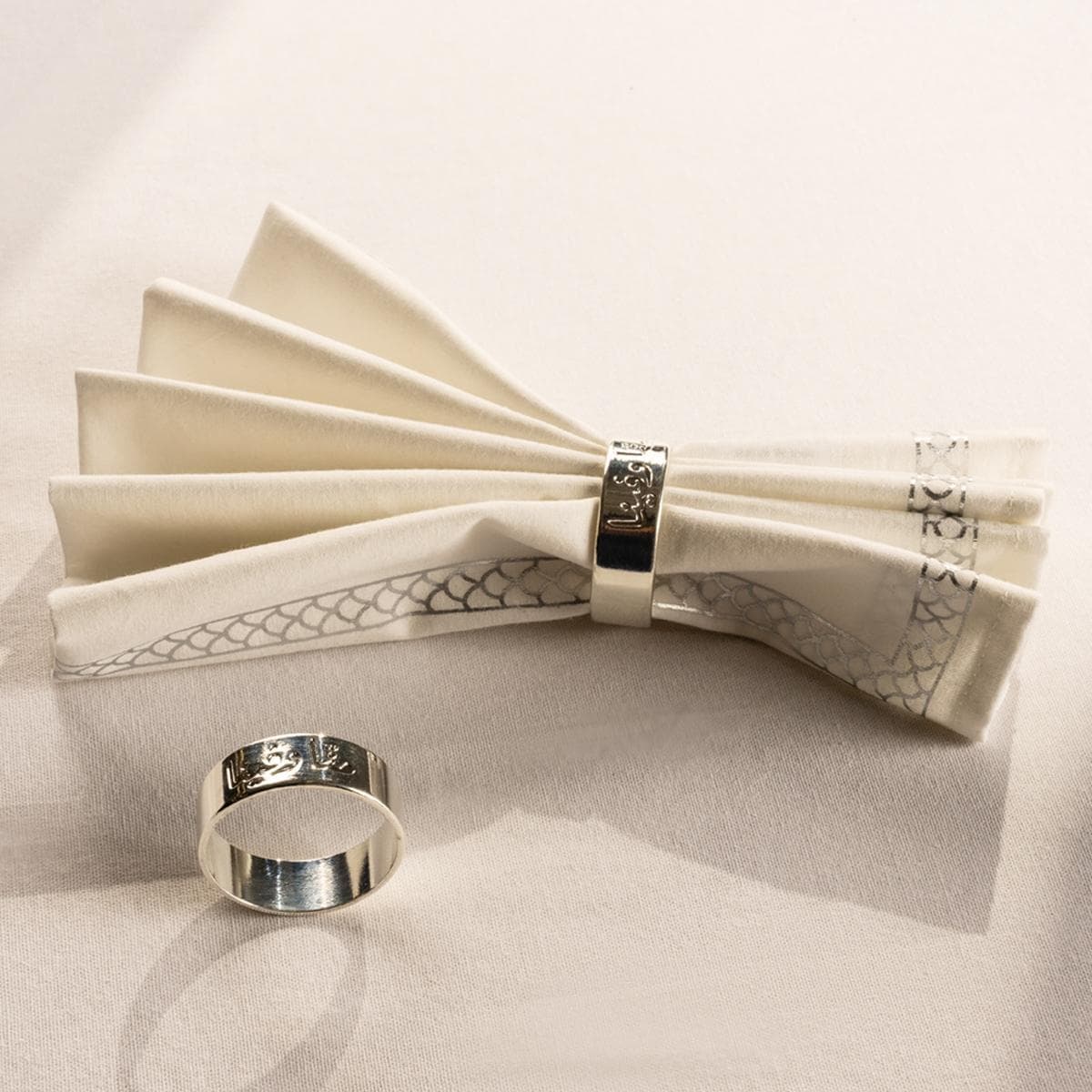 Menna Napkin Ring Silver Set of 6Pcs 4.5X1.5X0.2 cm