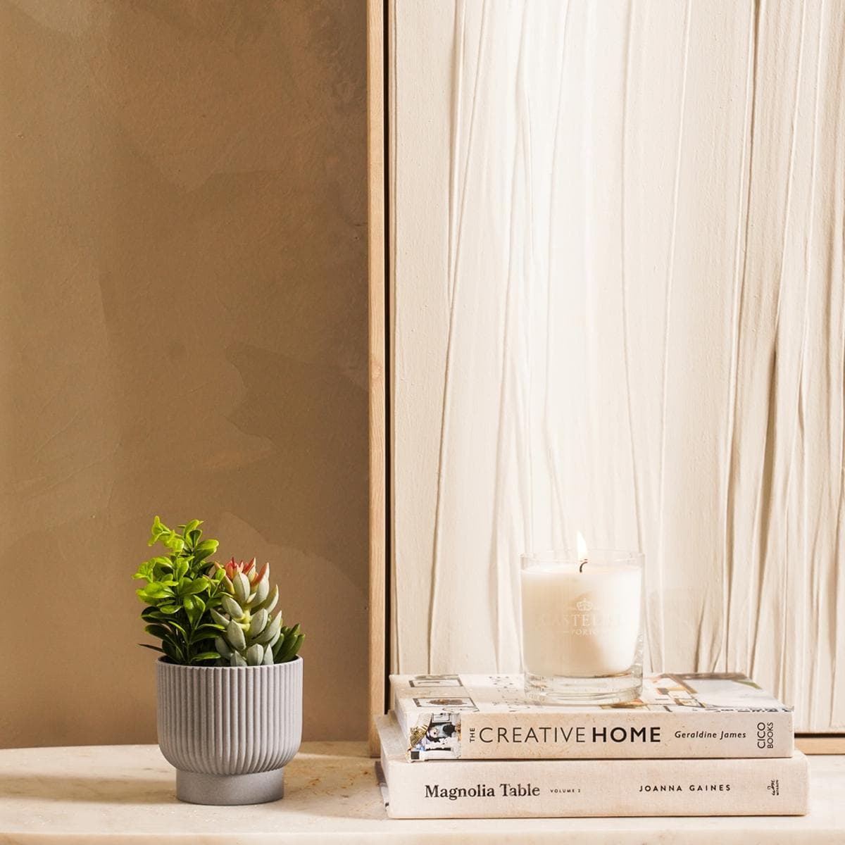 نبتة ساكلينت اصطناعية بوعاء زرع رمادي 19 سم