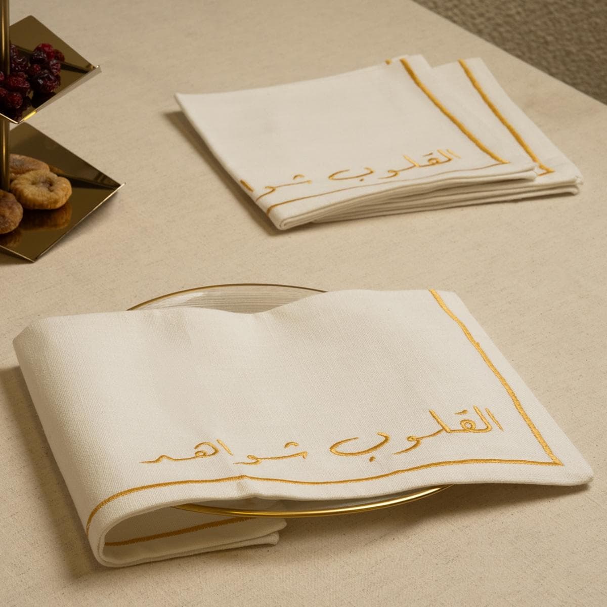 محارم سفرة قلوب ذهبي 45×45 سم