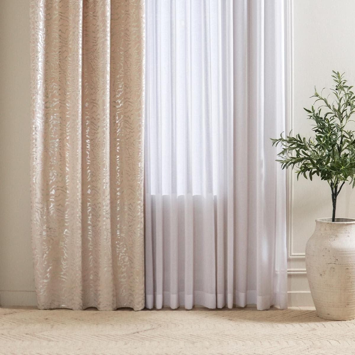 ستارة جيمما فضي 140×300 سم