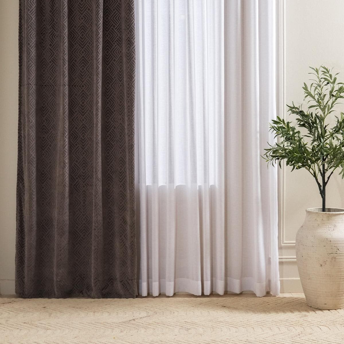 ستارة شوبا فضي 140×300 سم