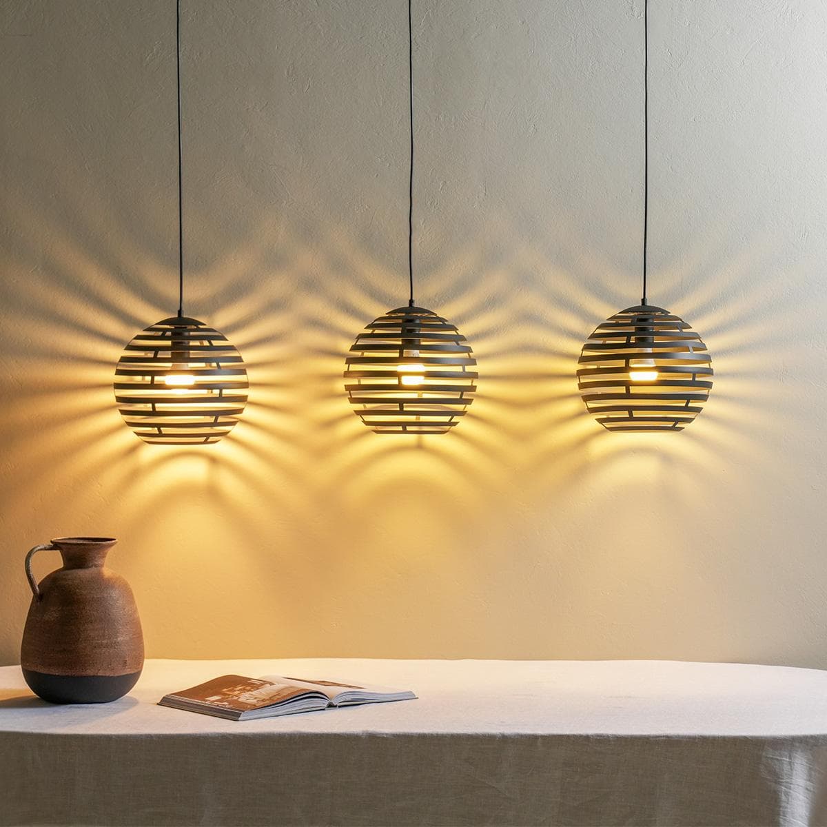 مصباح مُعلق بات أسود ارتفاع: 150 سم