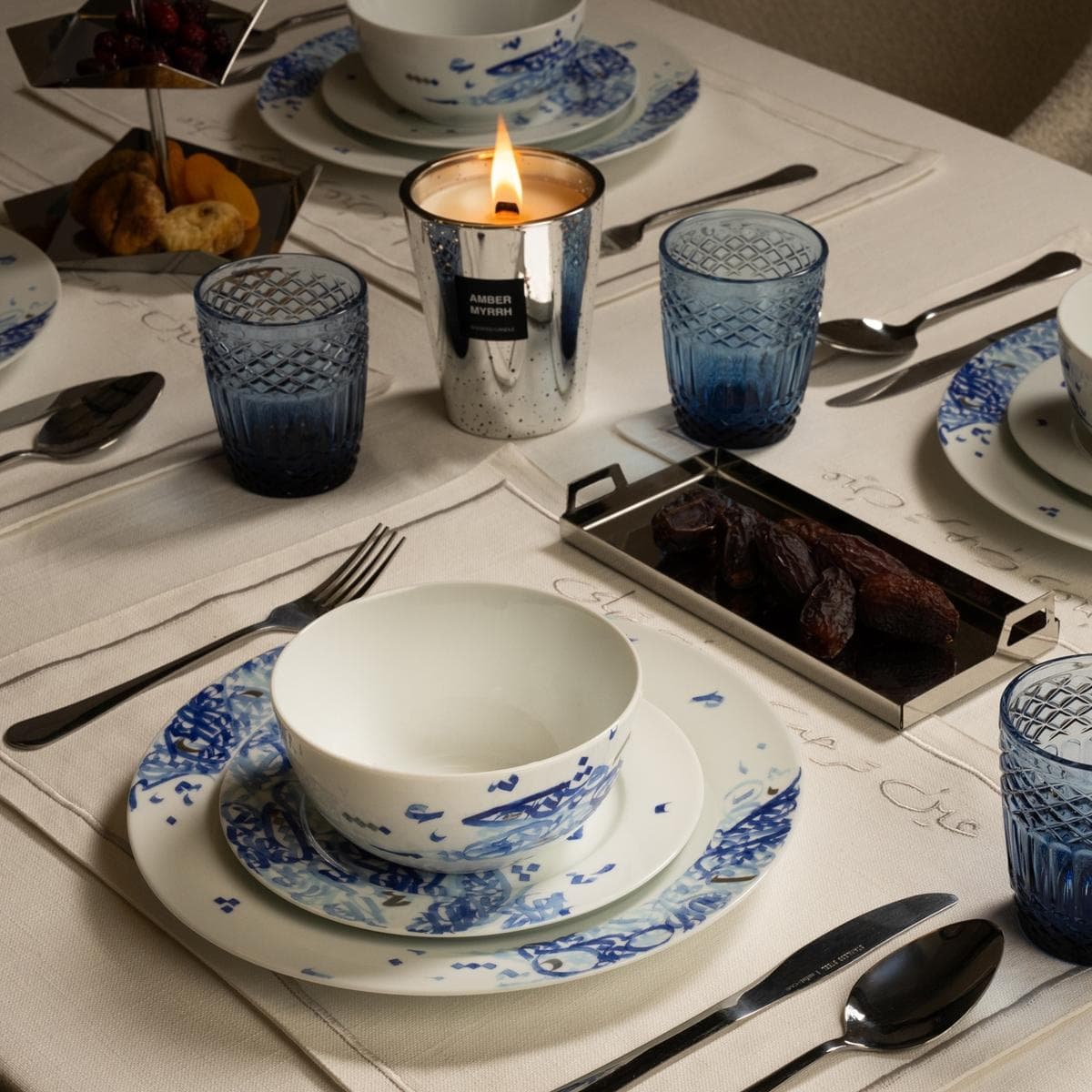 طقم عشاء بورسلين المِداد 18 قطعة أزرق