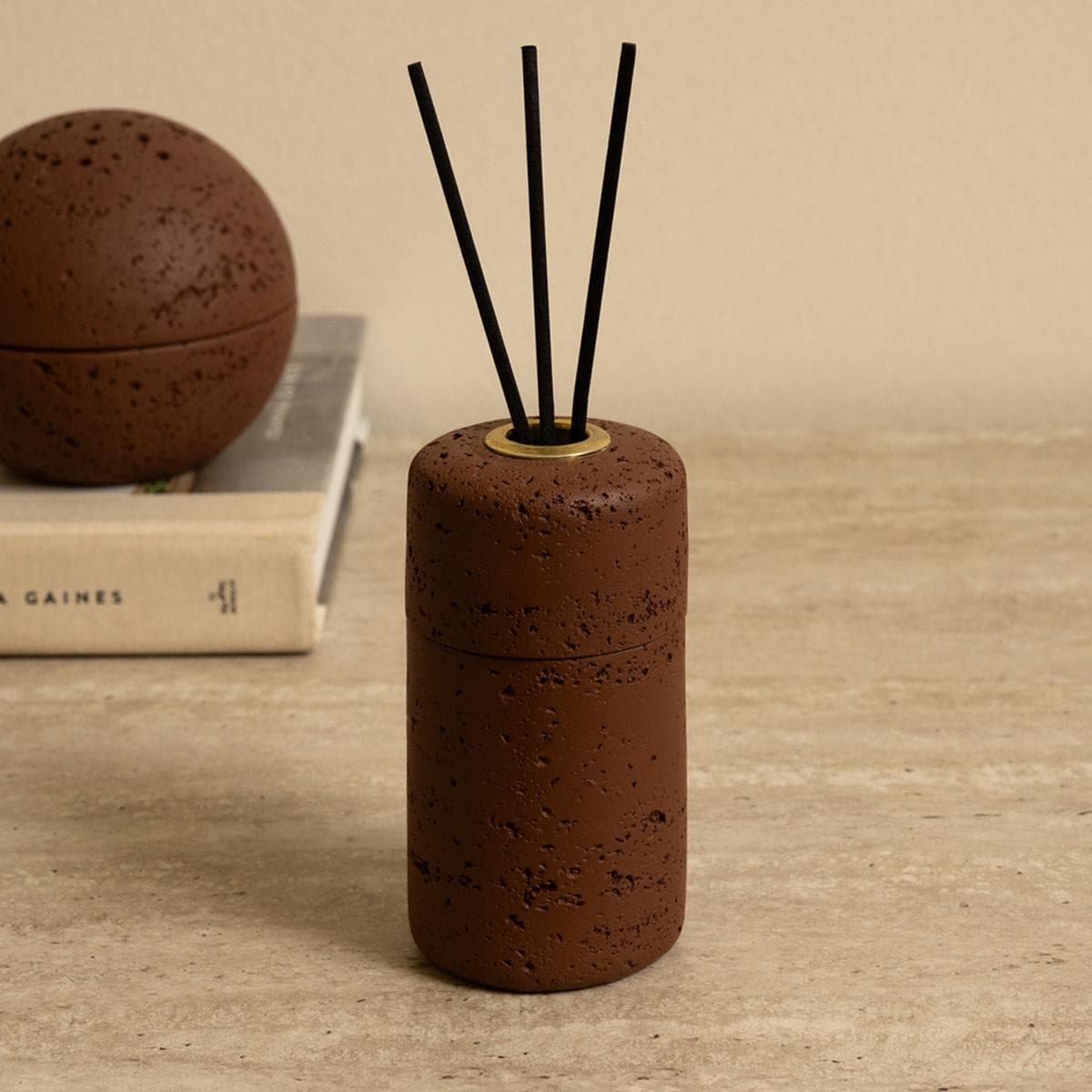 Pillar Perfume Diffuser Brown 6X6X12 cm