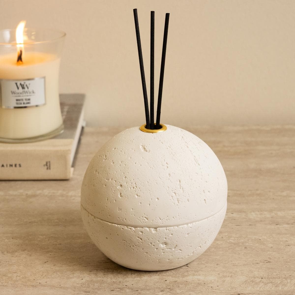 Round Perfume Diffuser White 12.5X12.5X12 cm