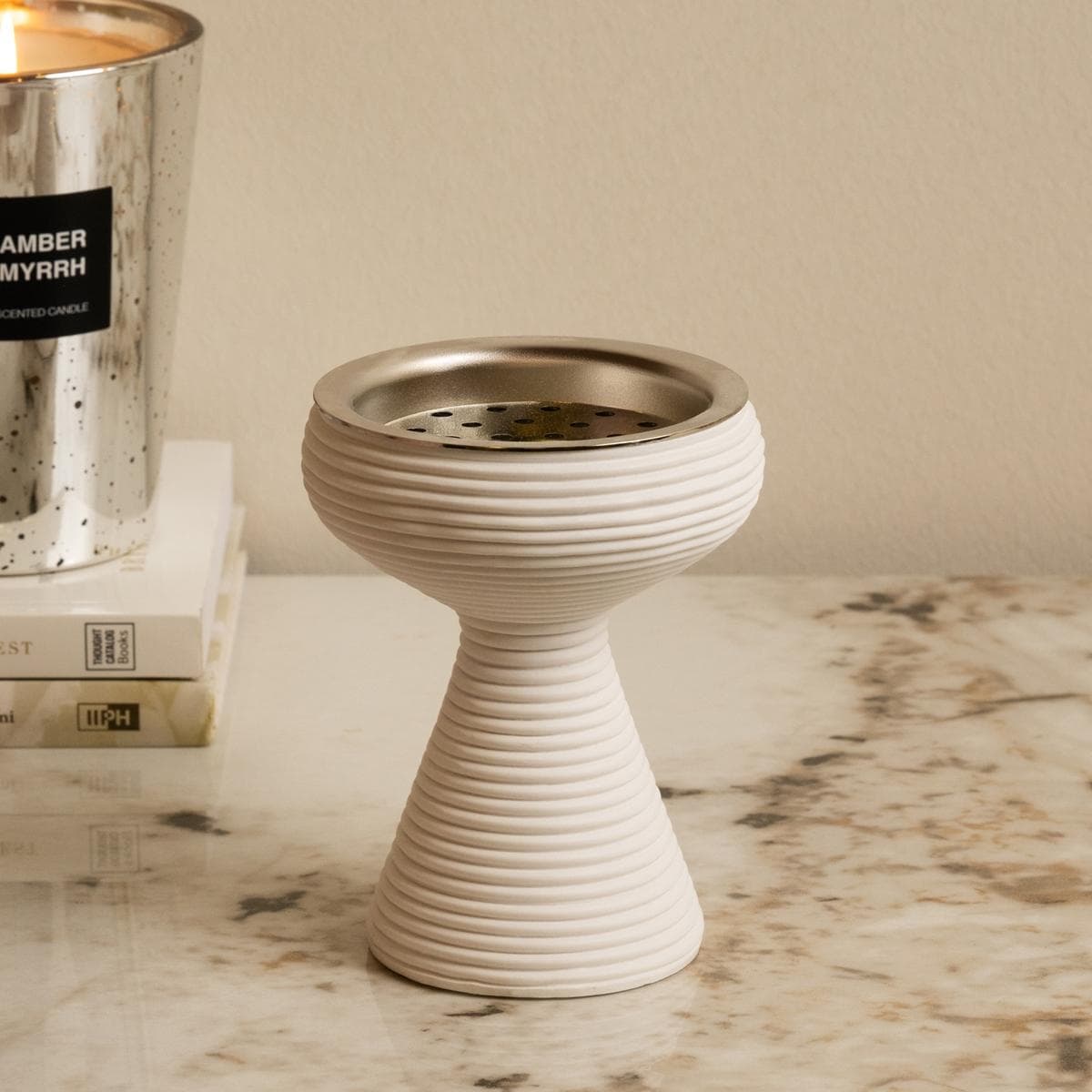 Plane Resin Mubkhar White 9.5X9.5X11.5 cm