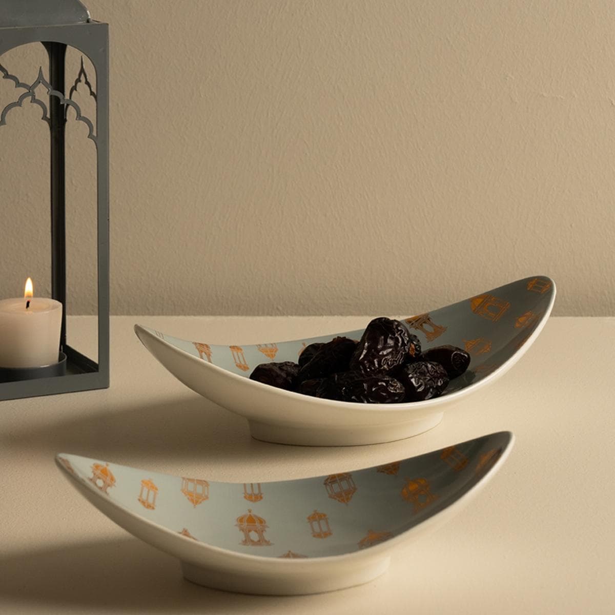 طبق تقديم تمر قصر نيو بون رمادي بقُطر 20 سم