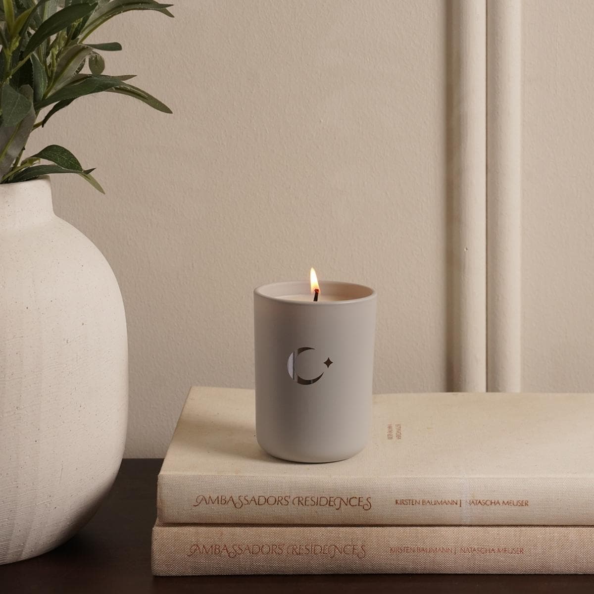 Agarwood Scented Candle 250 gm