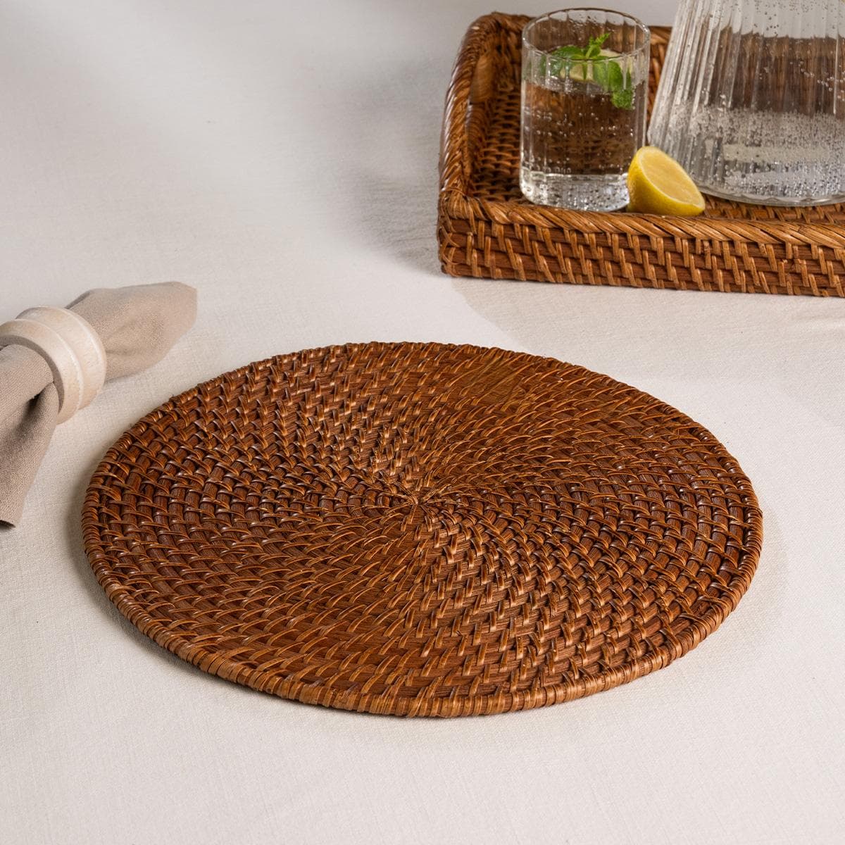 لبادة صحون كلير راتان بني بقطر 33 سم