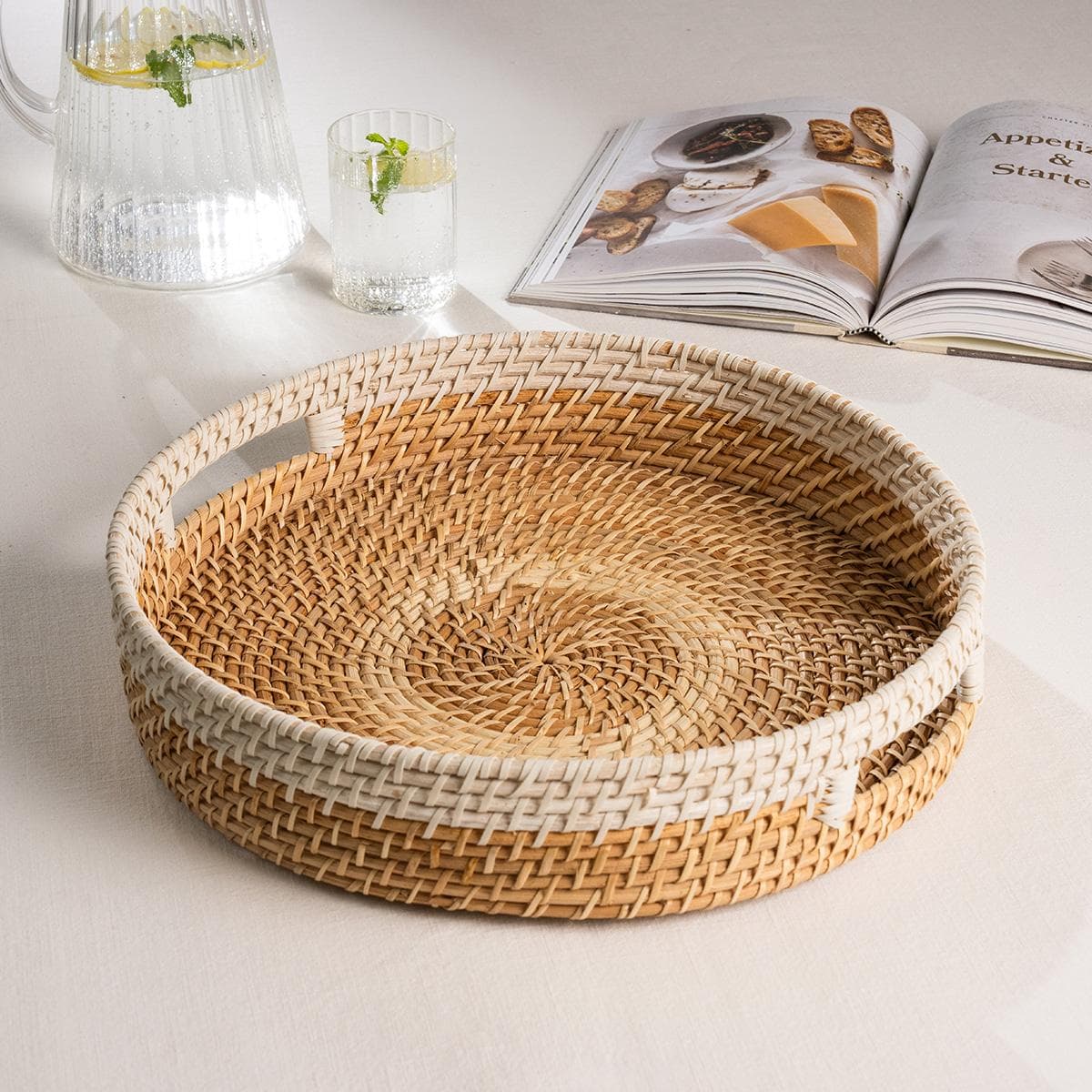 صينية كلير راتان أبيض/طبيعي بقطر 29 سم