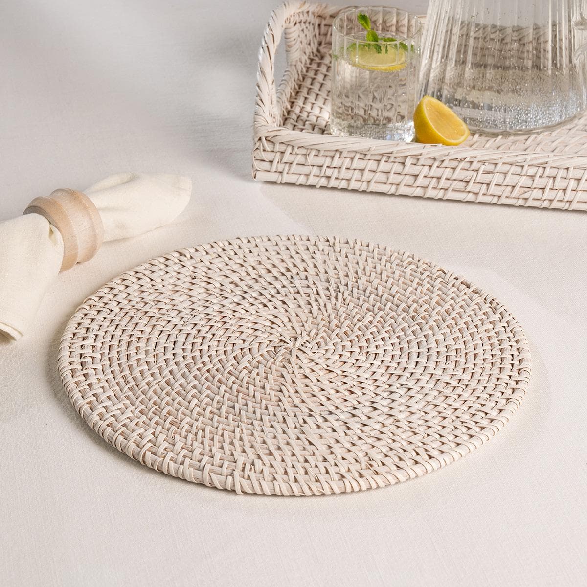 لبادة صحون كلير راتان أبيض/طبيعي بقطر 33 سم