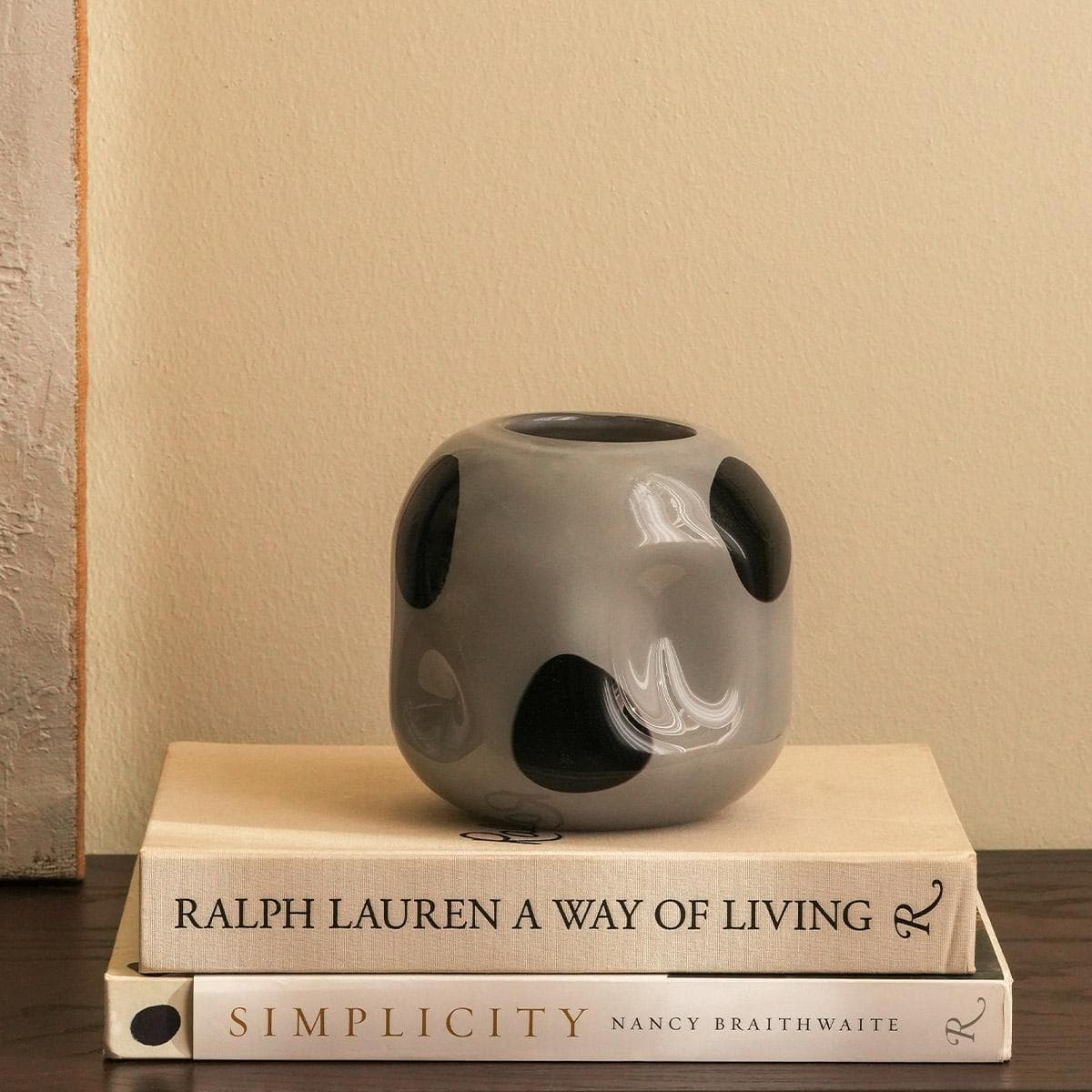 Peenut Vase Grey/Black 15.5X15.5X15 cm