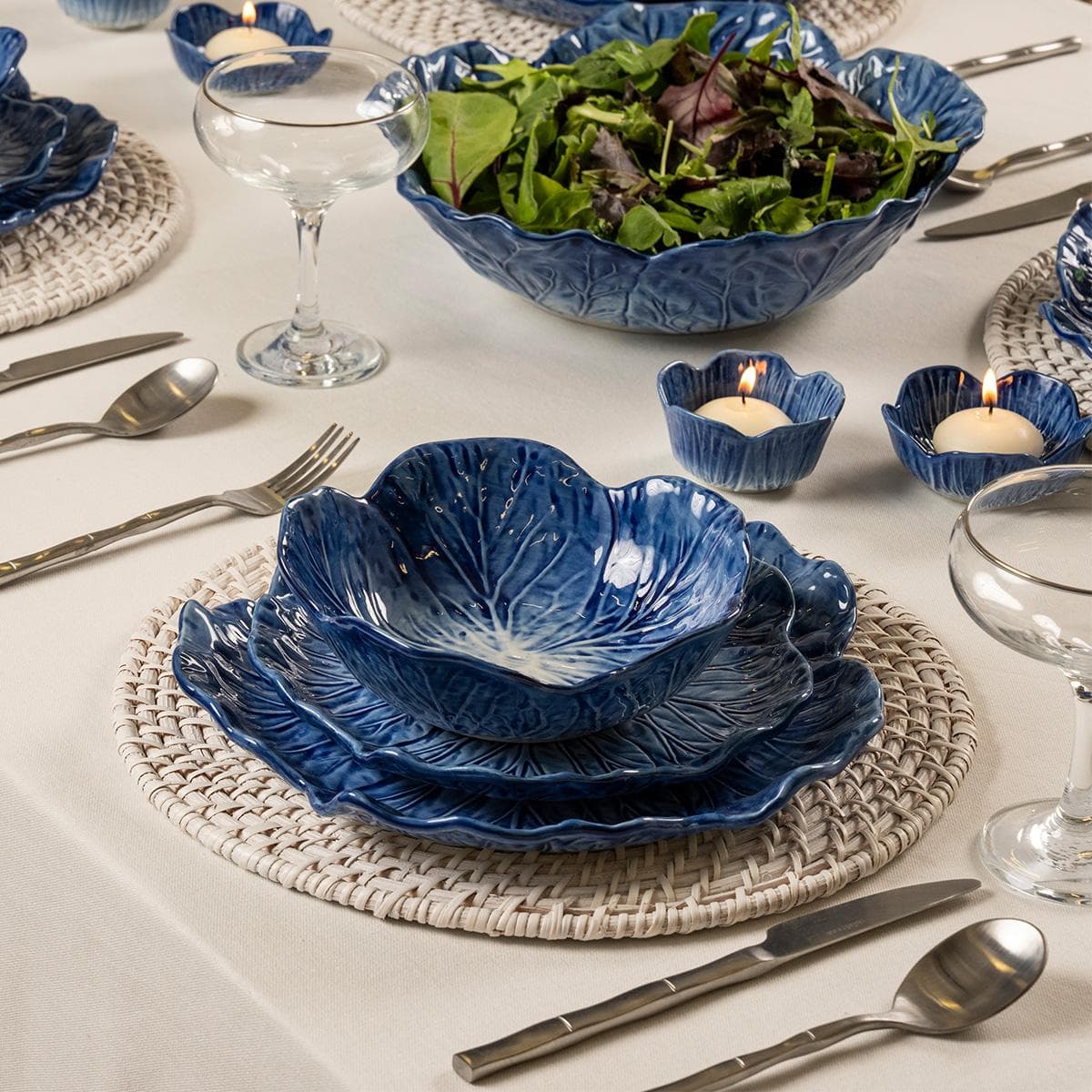 Leafy Dinner Bowl Blue 17.5X5.9 cm