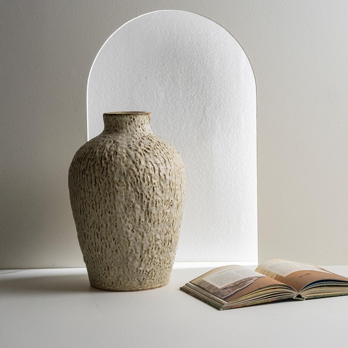 Petra Vase Brown 25X25X37.2 cm