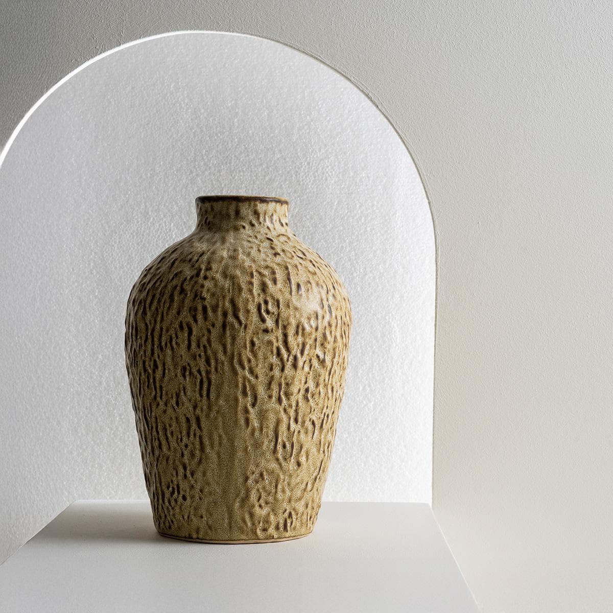 Petra Vase Brown 17X17X25 cm