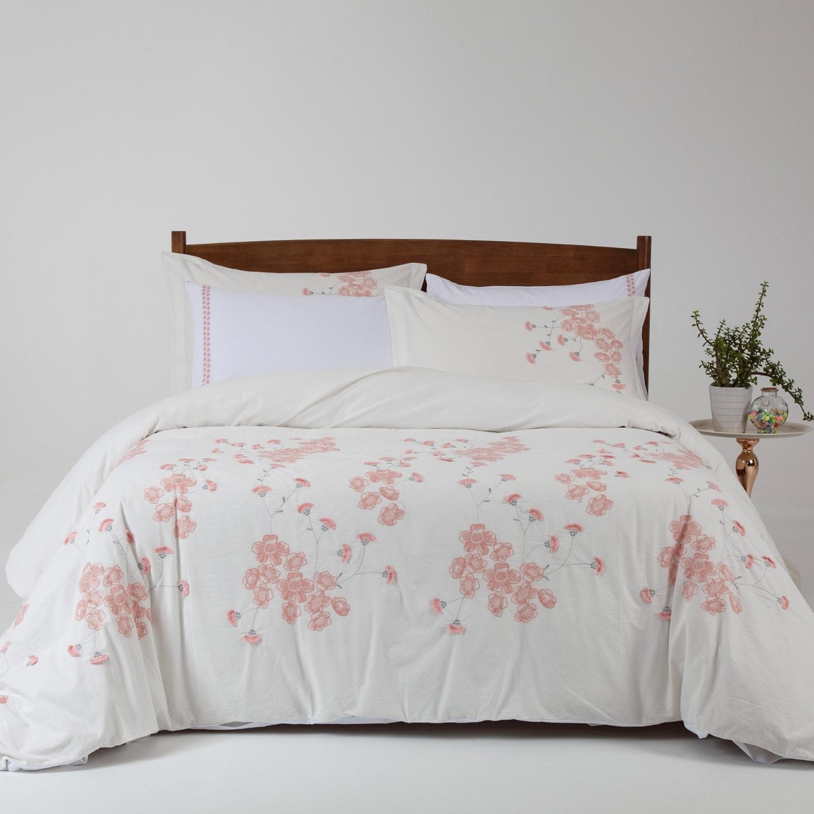 Edilyn Embroidered Duvet Cover Set 5Pcs Offwhite/ Coral 220X240 cm