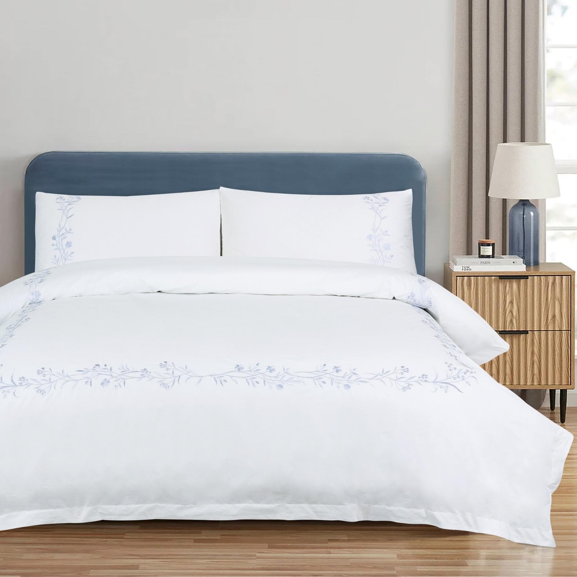 طقم غطاء لحاف مُطرز إلين 3 قطع أبيض 240×260 سم