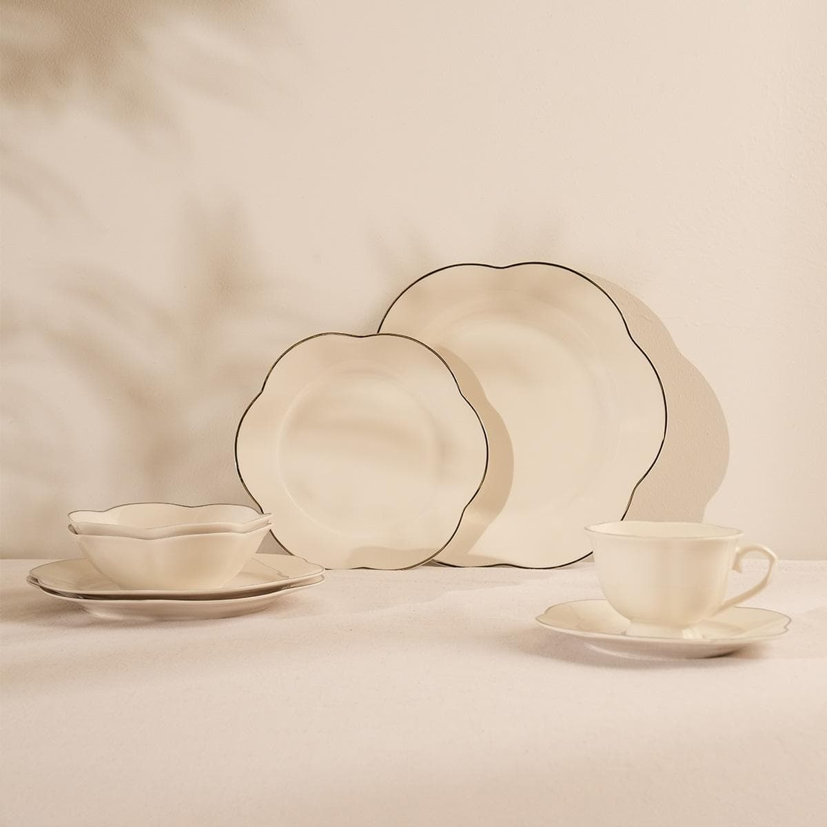 Lily New Bone Dinner Set 30Pcs Silver/White