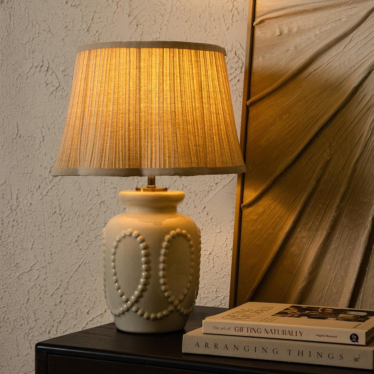 مصباح طاولة لايسي أبيض بقُطر 32×ارتفاع 45 سم