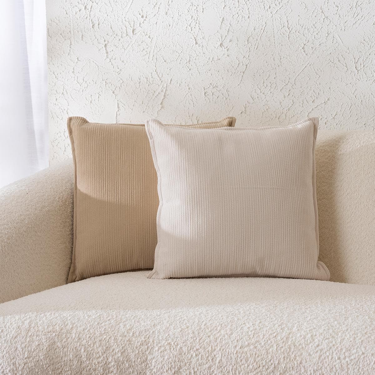 كوشيّة فيلما كريمي 45×45 سم  