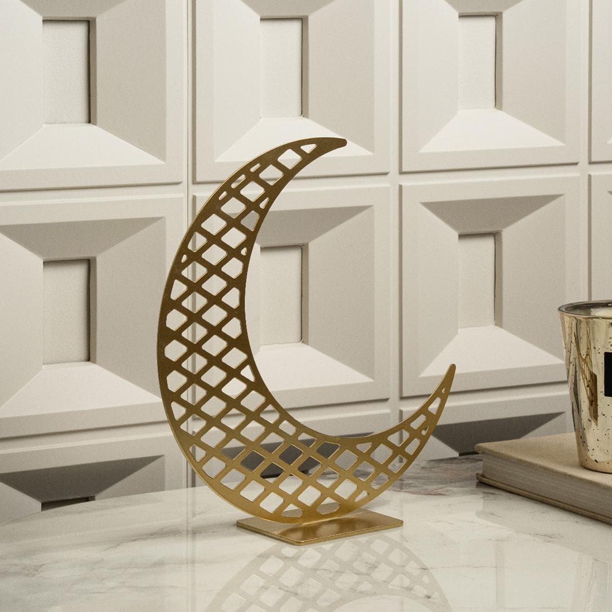 Gomar Metal Table Deco Gold/Walnut