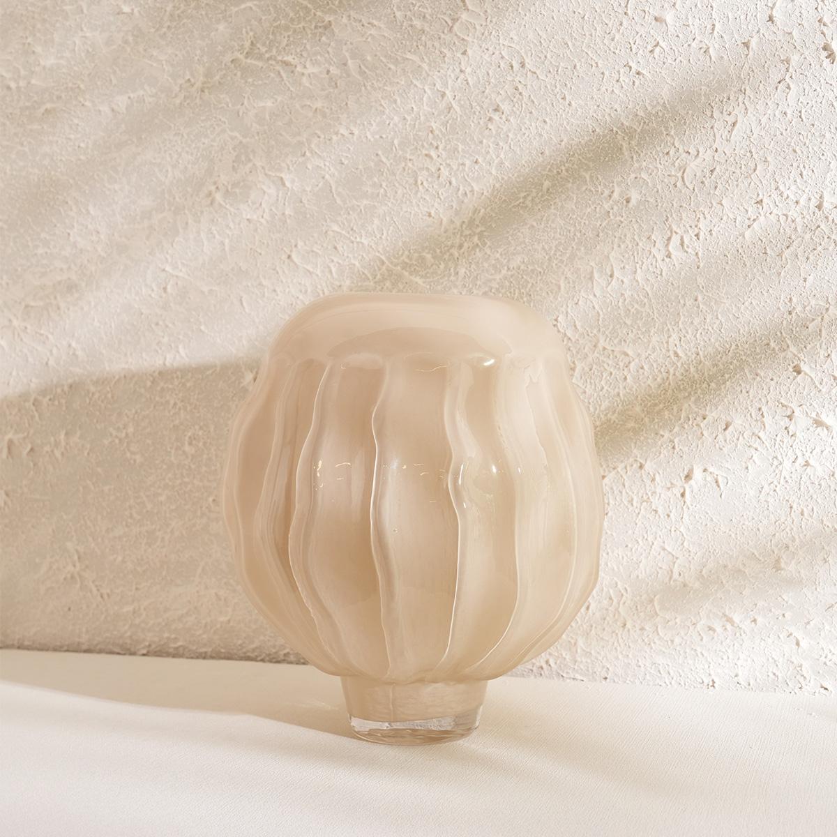 Devonne Vase Beige 18X18X20 cm