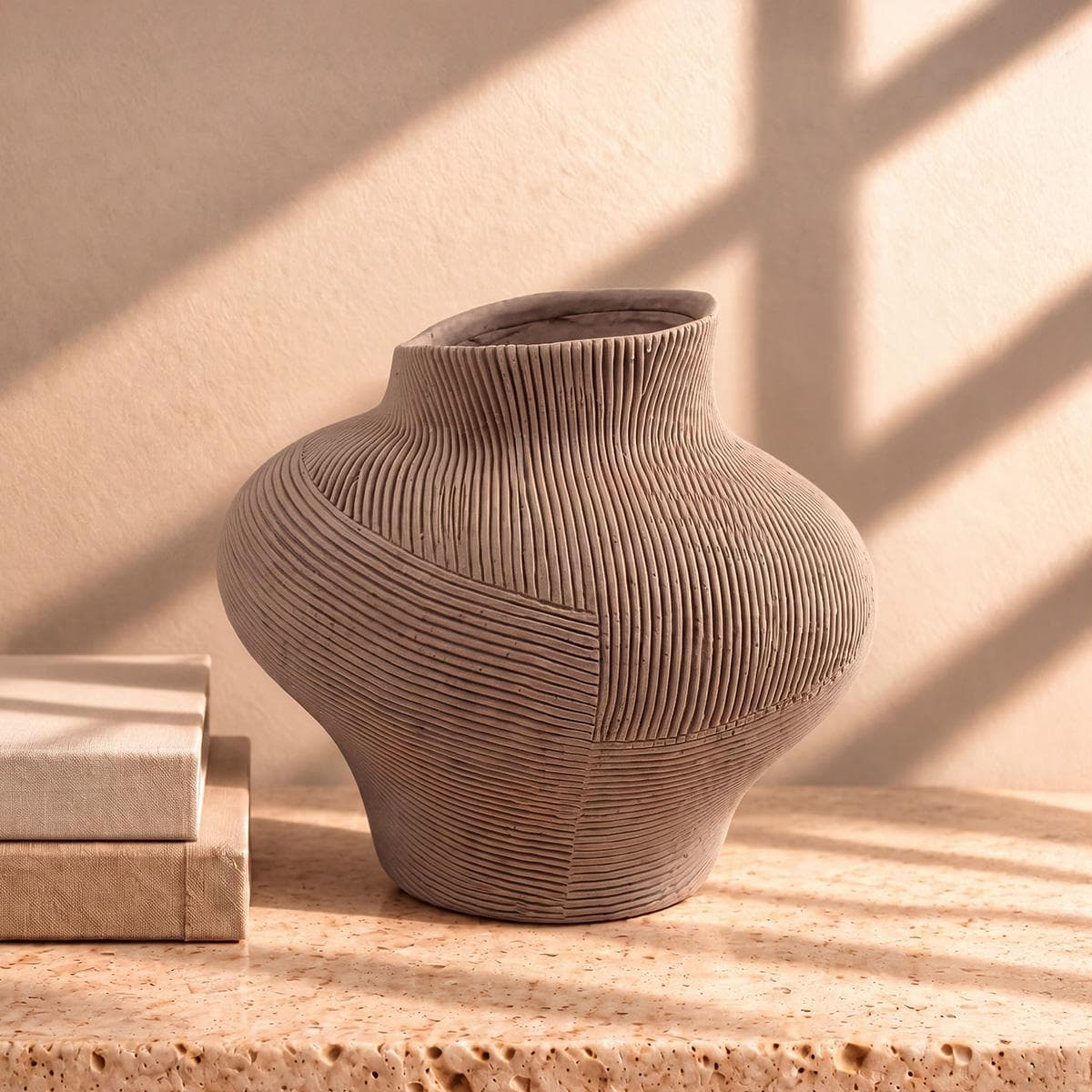 Totem Vase Brown 27x20.5x23 cm