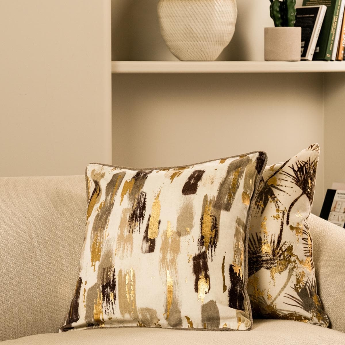 Vanessa Cushion Gold 45X45 cm