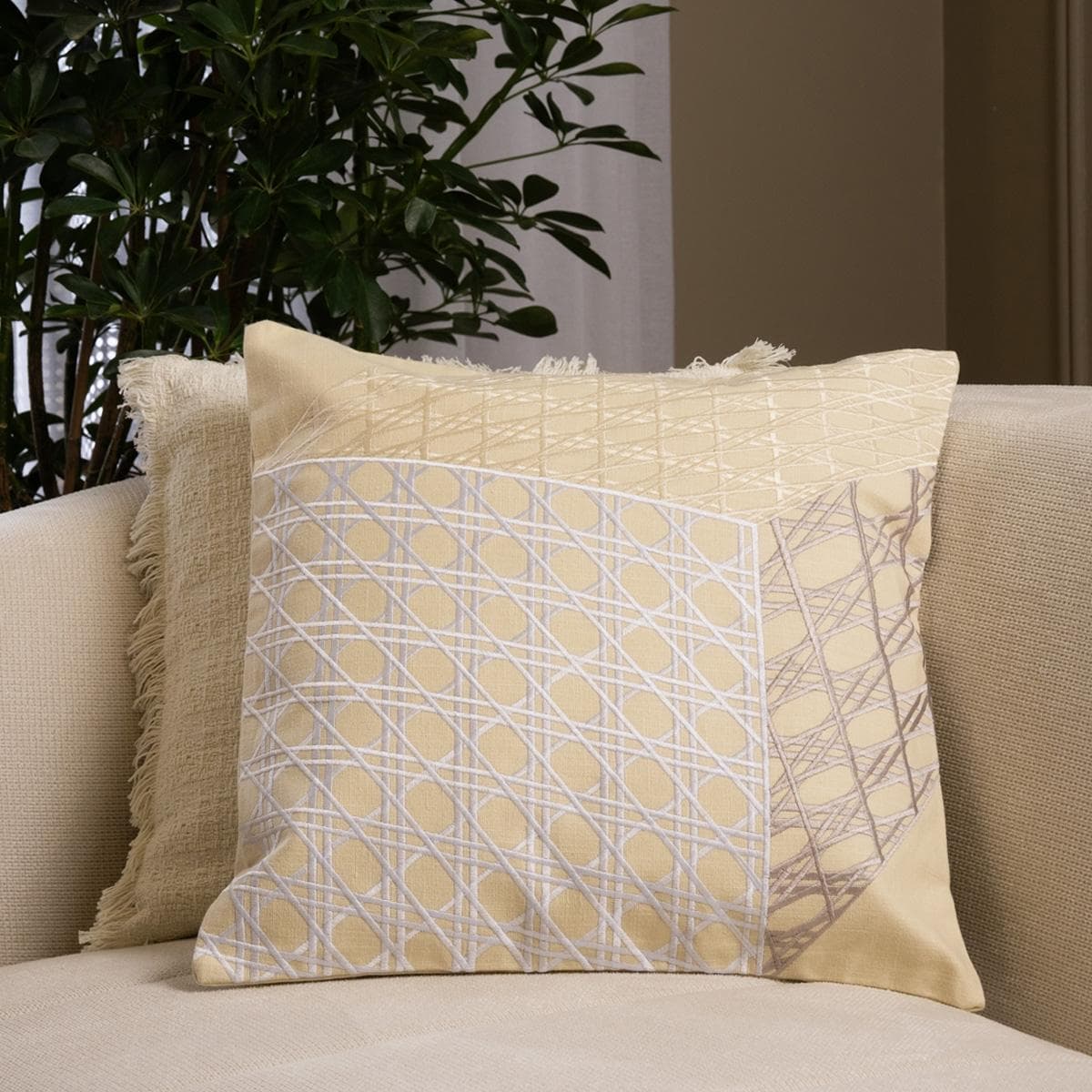 كوشيّة كان قماش بيج 50×50 سم