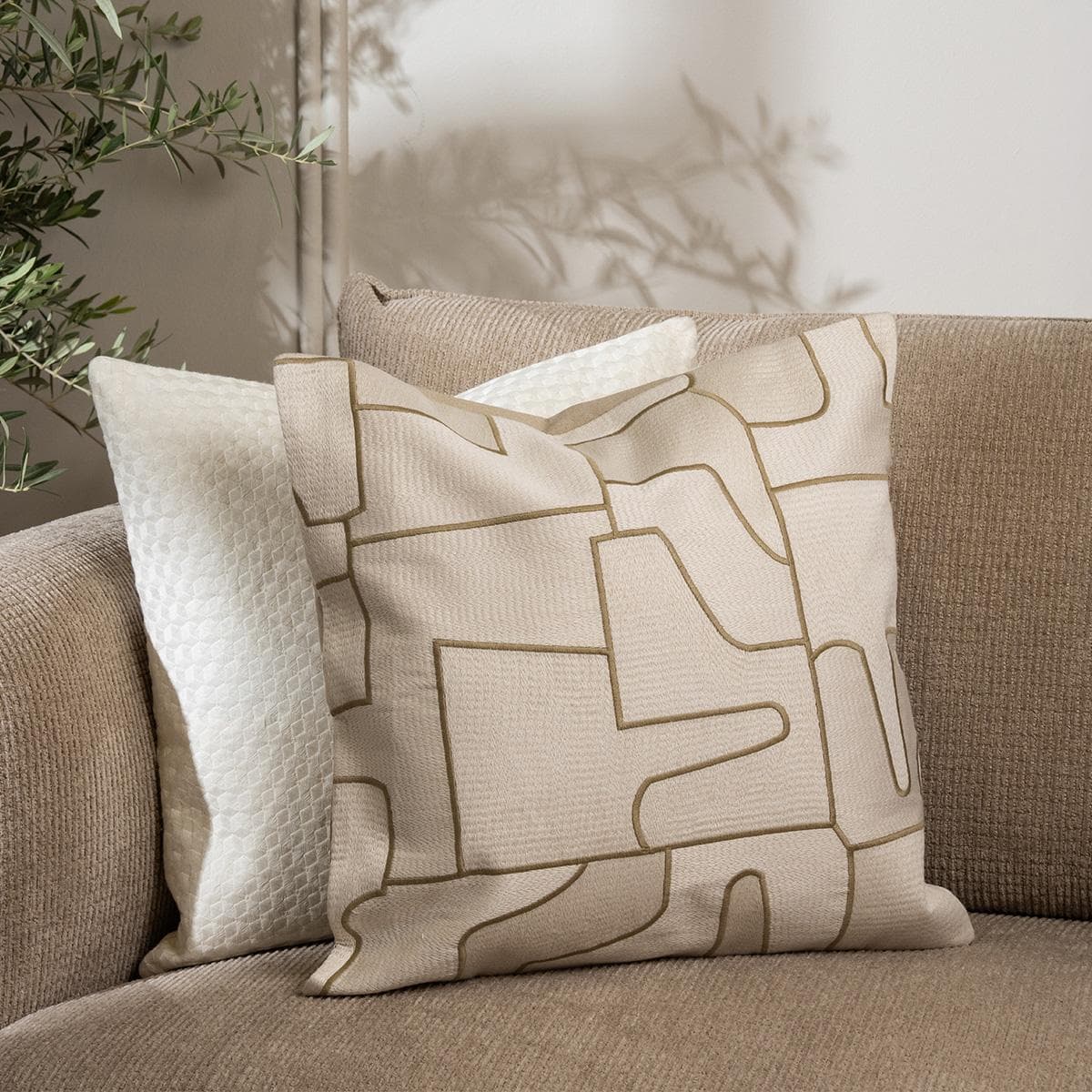 كوشيّة ترين بيضاء 50×50 سم