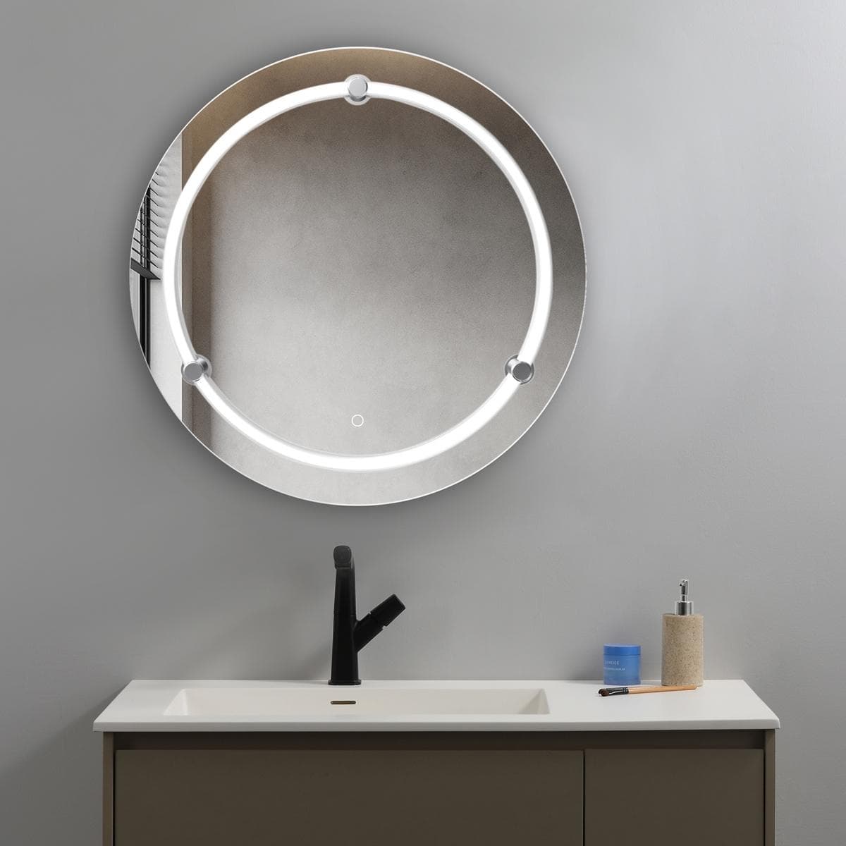 Ease Portrait Mirror with LED Diameter 60 cm