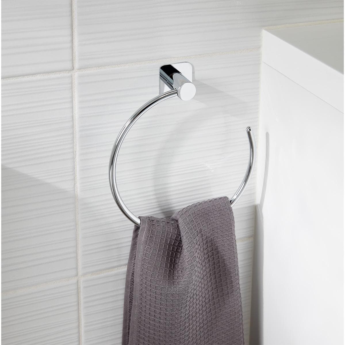 Koros Bathroom Towel Ring Chrome