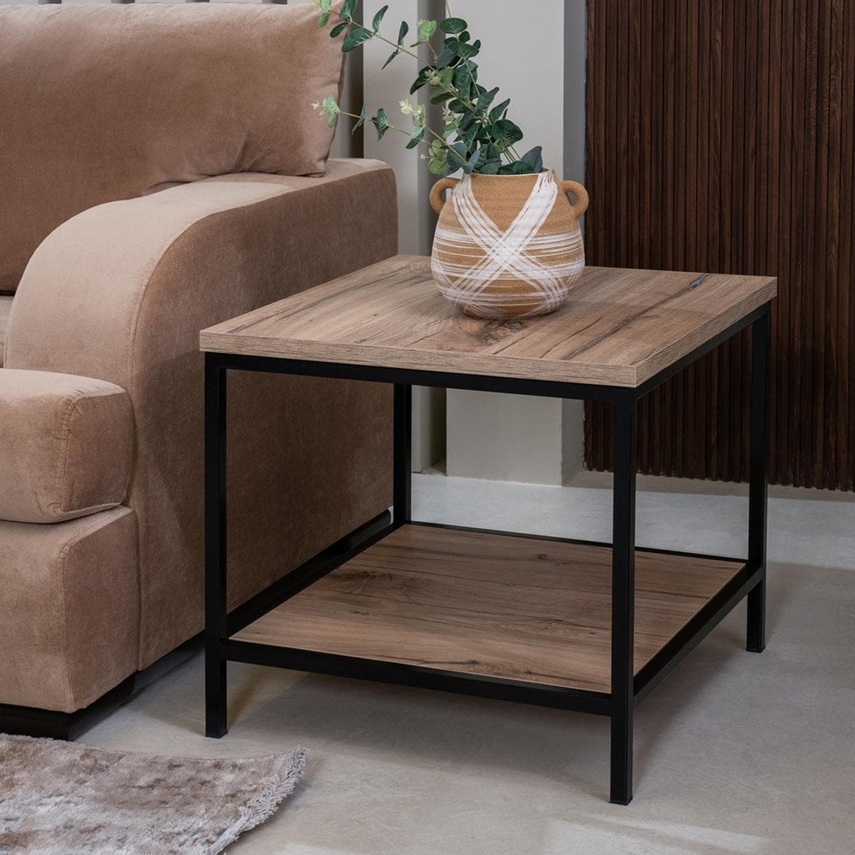 طاولة جانبية بلاتنر بلون الجوز