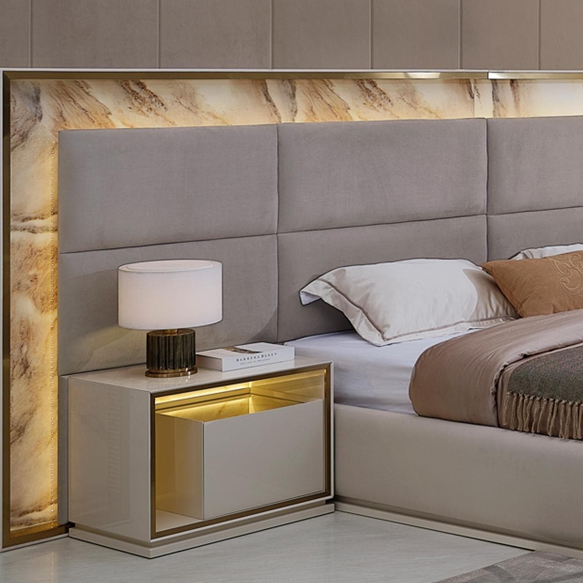 Pegaso Left Nightstand Cream/Gold