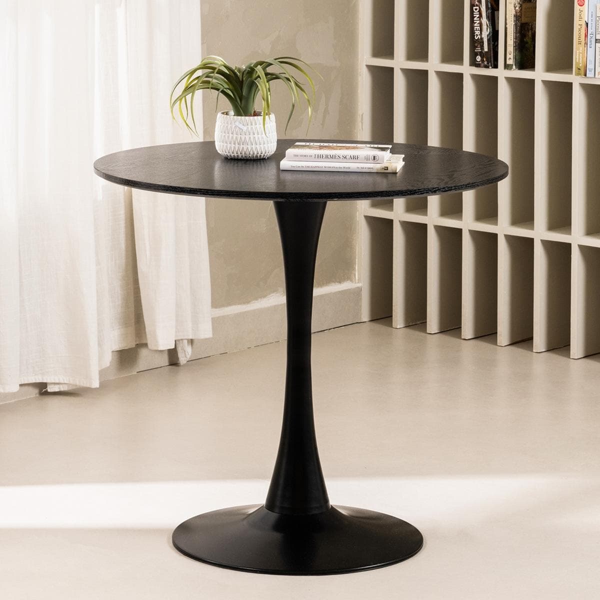 طاولة طعام مستديرة جيم سوداء