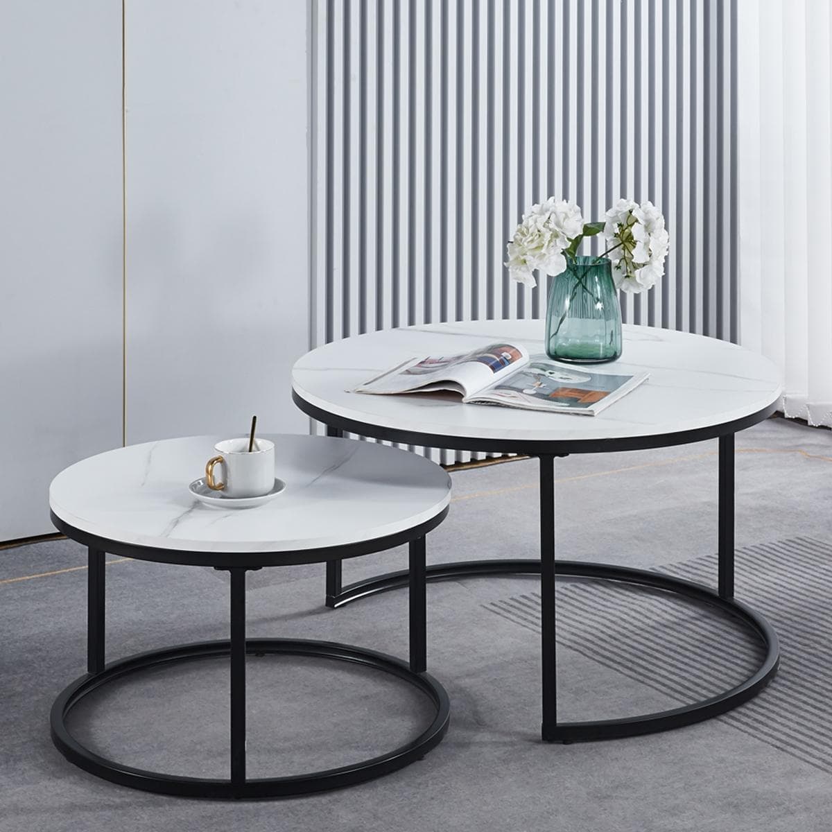 طقم تاشا من طاولتي قهوة بلون أبيض رخامي