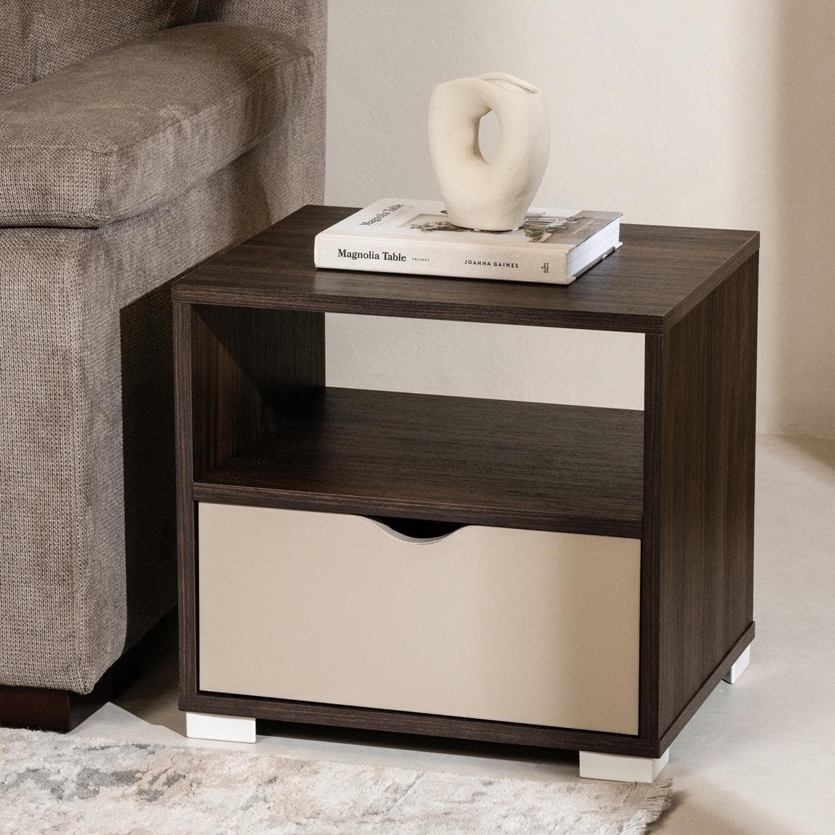 طاولة جانبية داوسون بلون الجوز/بيج