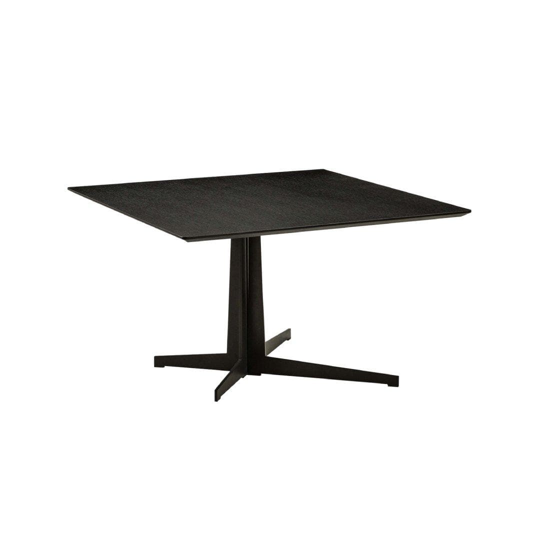 طاولة قهوة إيفرست بلون خشب البلوط الأسود