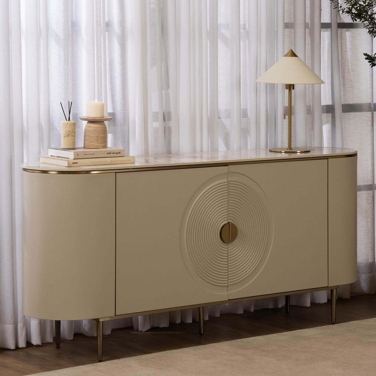 طاولة جانبية روبي كريمي/ذهبي