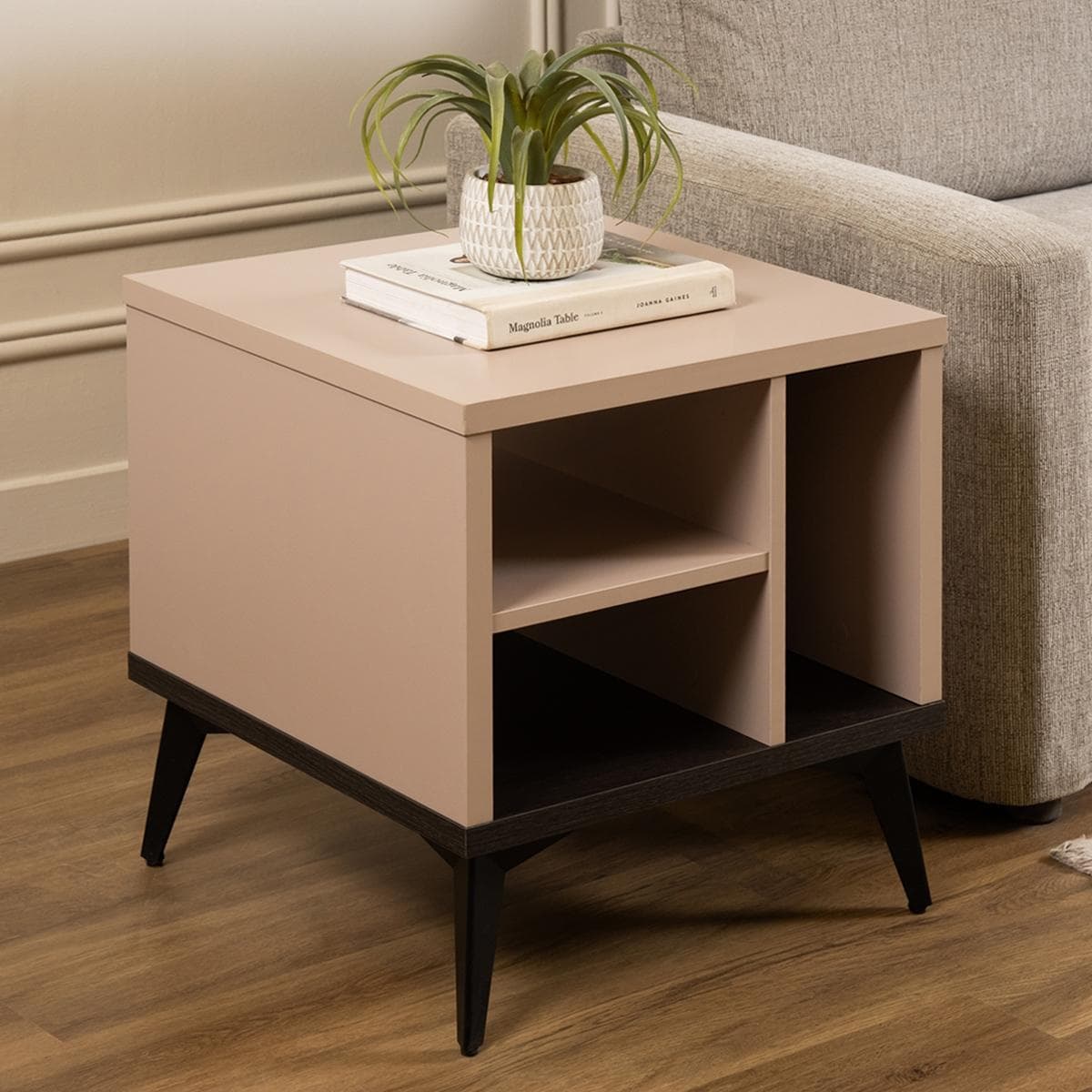 طاولة جانبية رايان بيج/أسود