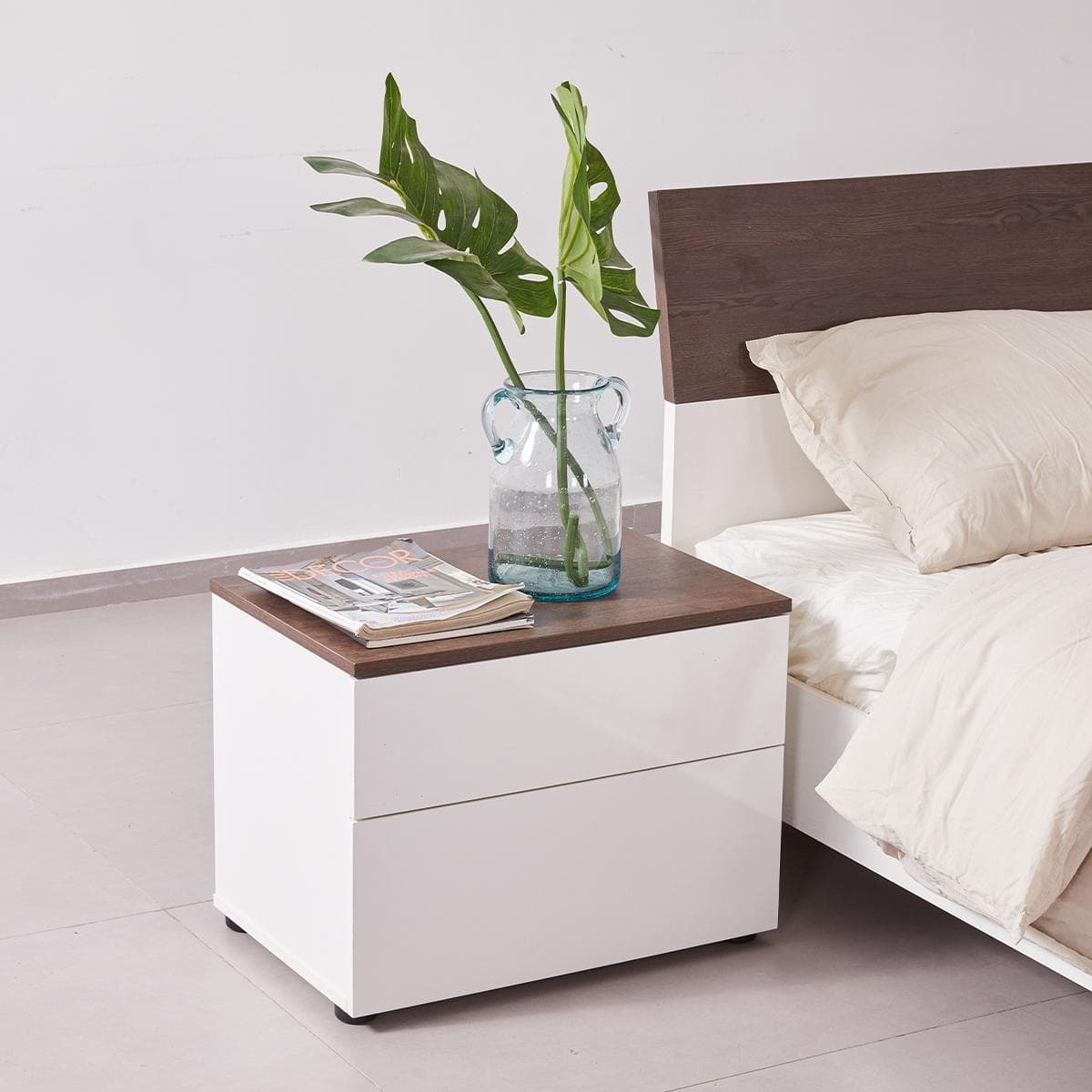 Edrei Nightstand White/Dark Walnut
