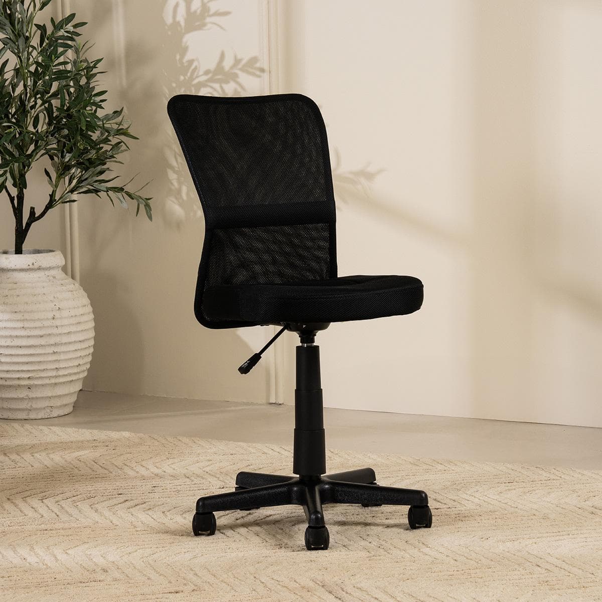 Louis Kids Office Chair Black