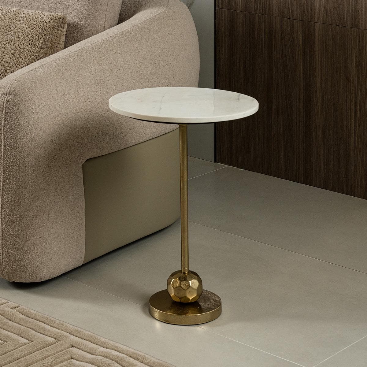 طاولة جانبية بيم كبيرة ذهبي/رخام أبيض