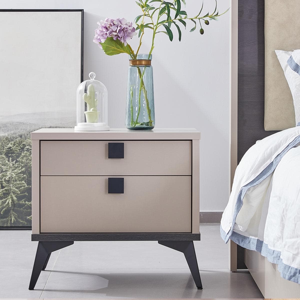 Ryan Nightstand Champagne/Black Oak