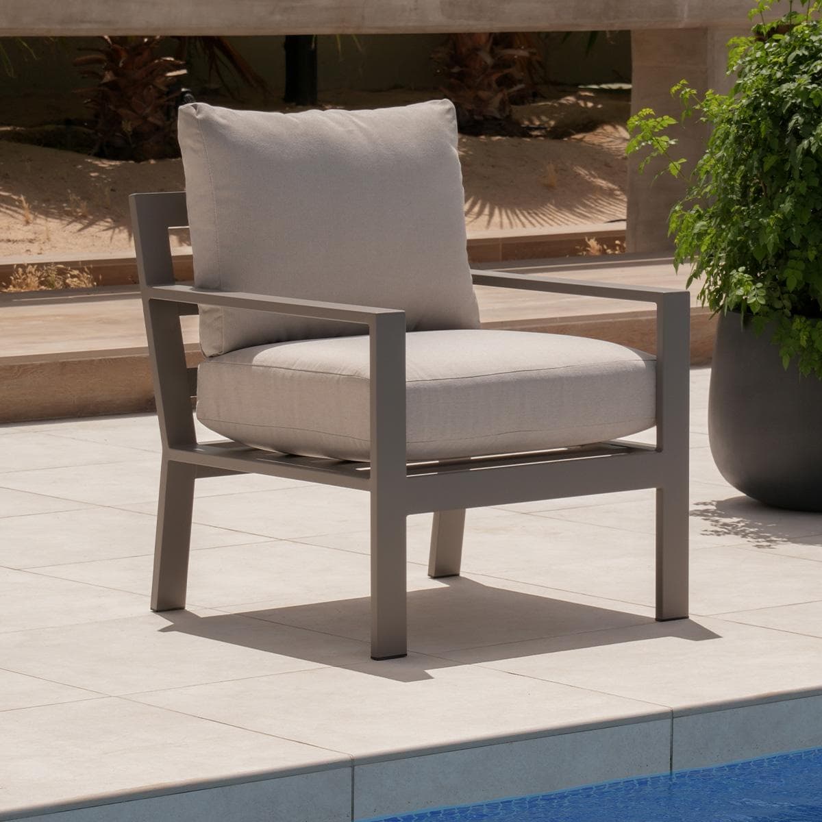 Etal Single Garden Sofa Grey