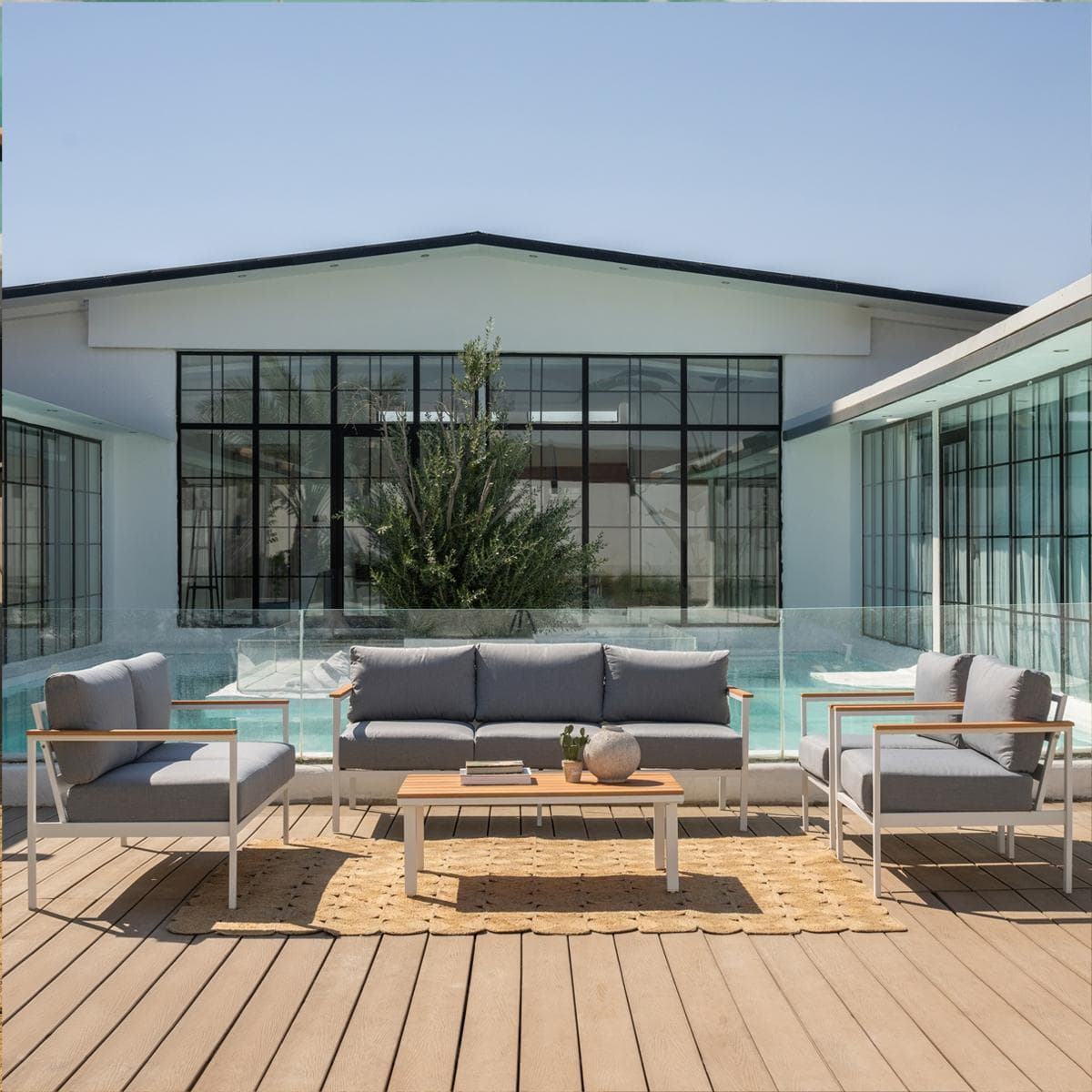 طقم صوفا مدريد للقعدات الخارجية 3+2+1+1 أبيض/رمادي فاتح + طاولة قهوة