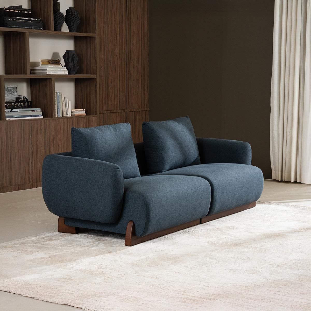 صوفا كلود بمقعدين زرقاء